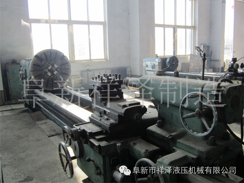 普車CW6163C 最大工件長度3米、最大工件回轉(zhuǎn)直徑630mm